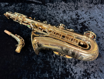 Photo Selmer Paris Super Action 80 Series II Alto Saxophone in Gold Lacquer, Serial #505528